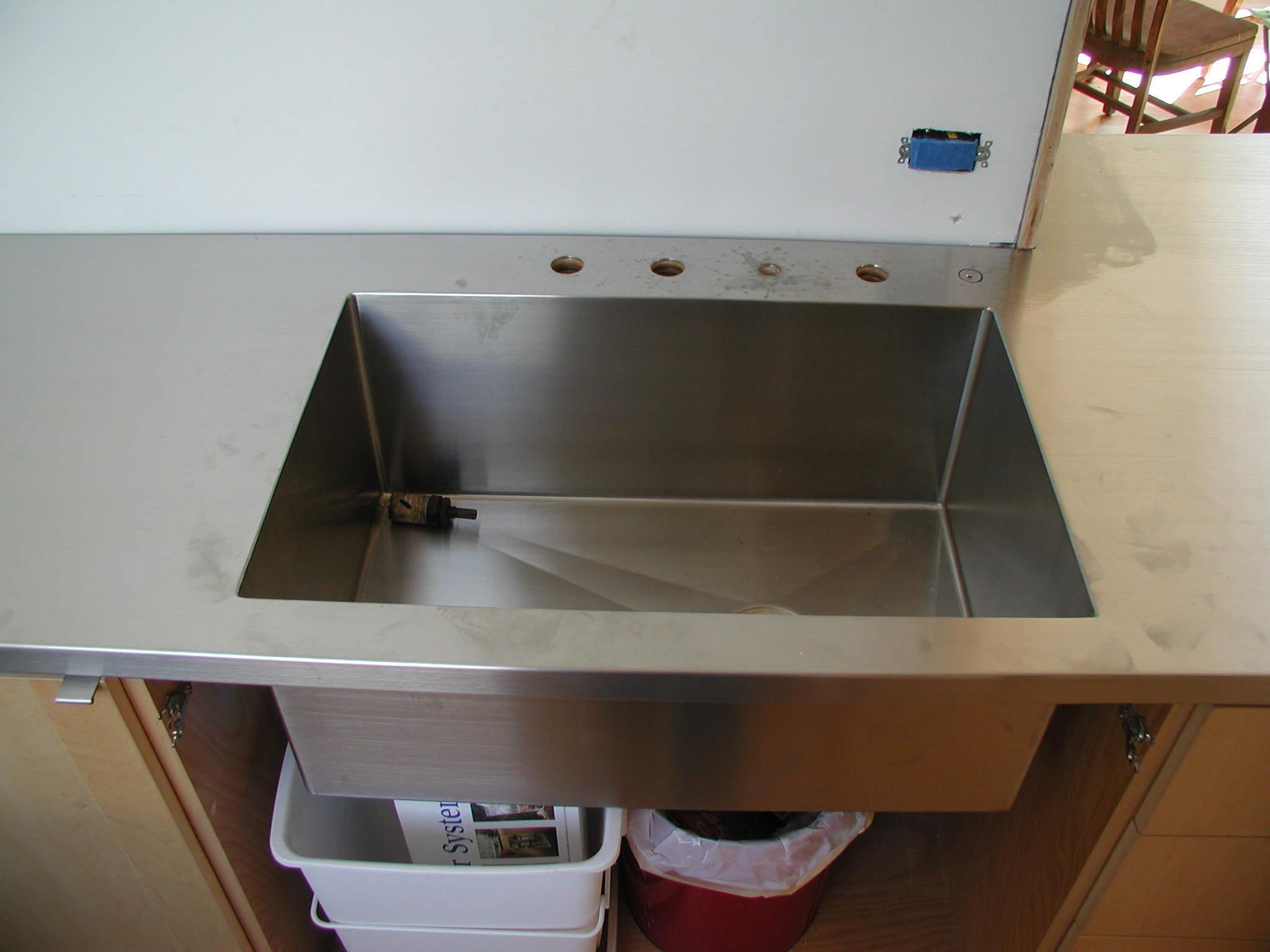 Stainless Sink with offset drain