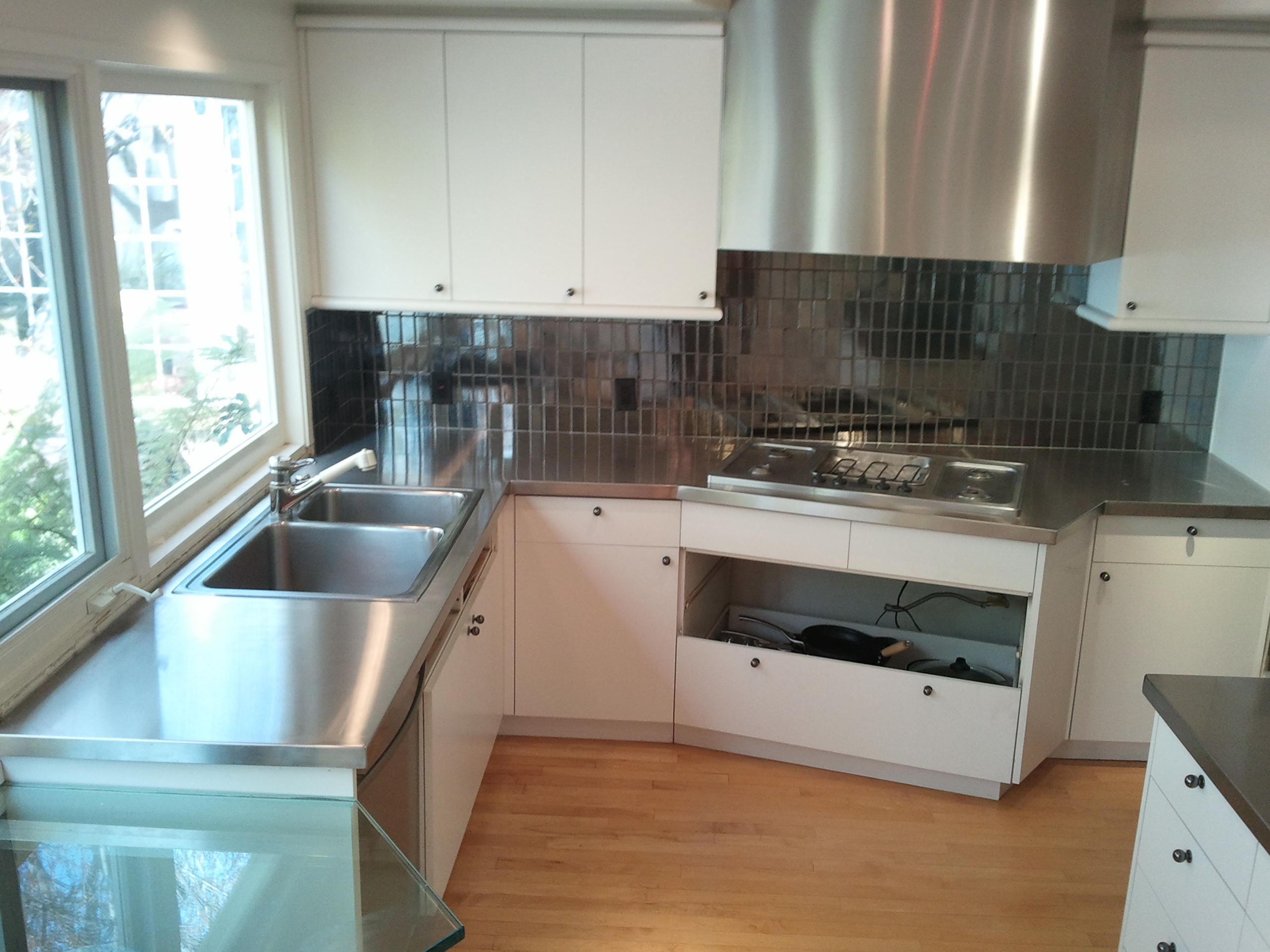 Stainless Corner Countertop and Hood